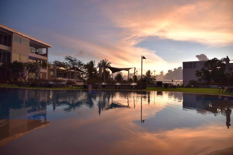 Karon Butterfly Kata Hill Condo By The Sea Bankaron Kültér fotó