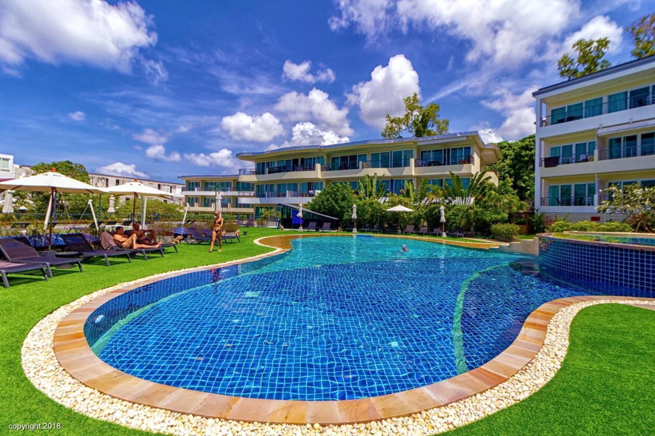 Karon Butterfly Kata Hill Condo By The Sea Bankaron Kültér fotó