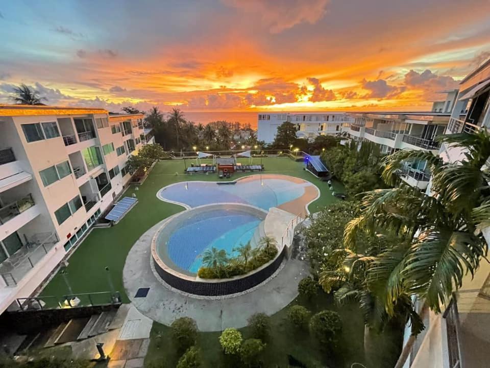 Karon Butterfly Kata Hill Condo By The Sea Bankaron Kültér fotó